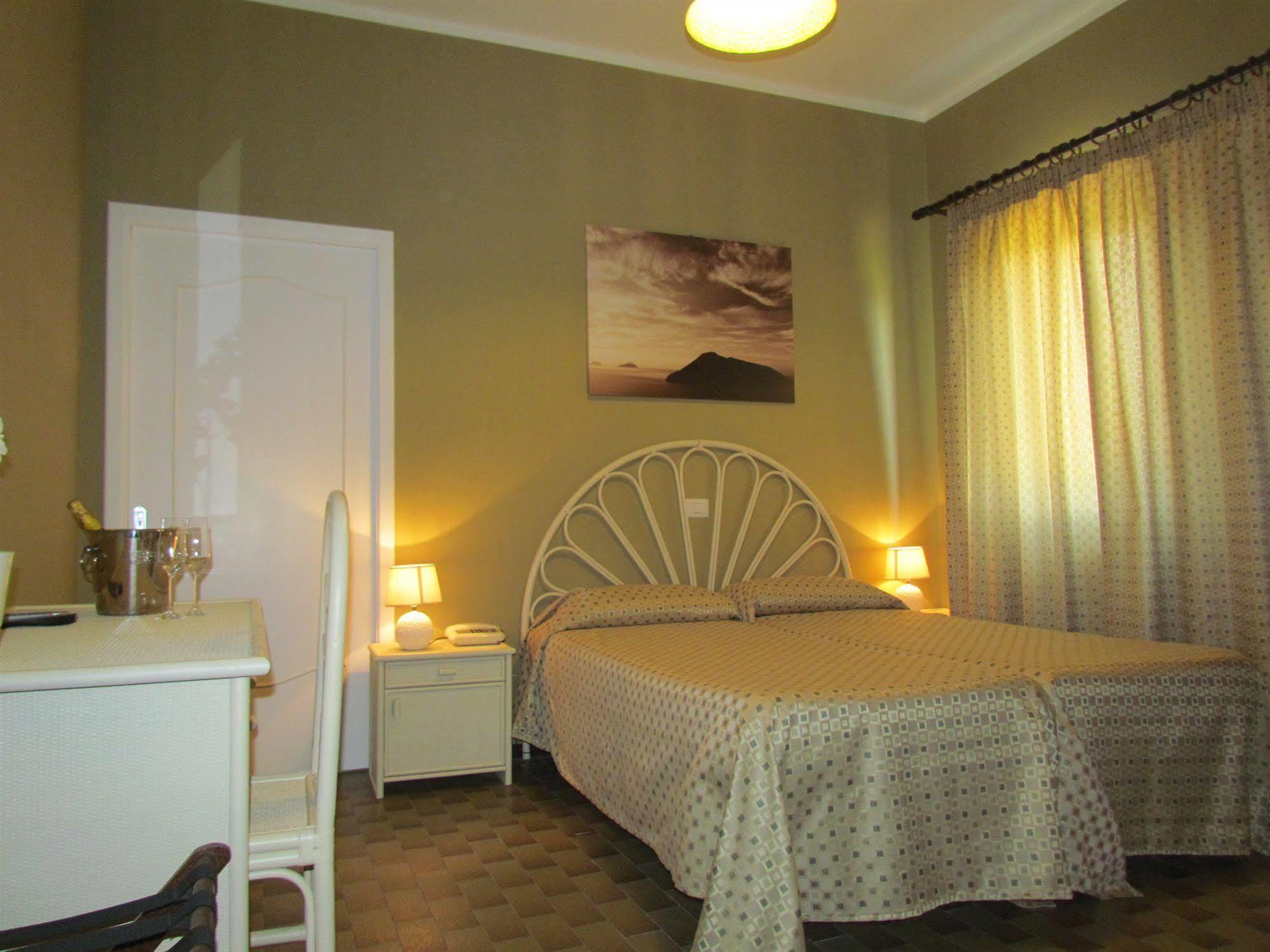 Pietra Pomice Hotel ليباري المظهر الخارجي الصورة